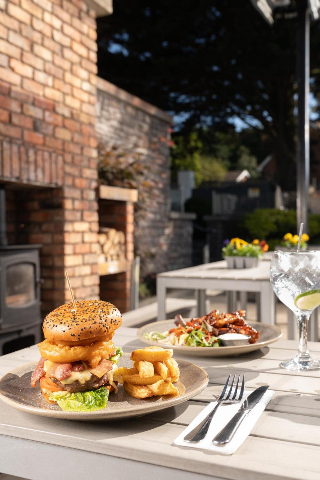 Ivanhoe Inn And Hotel Belfast Extérieur photo